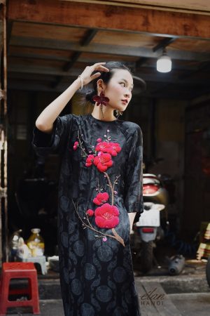 Áo dài tơ tằm đắp nhung the thêu tay