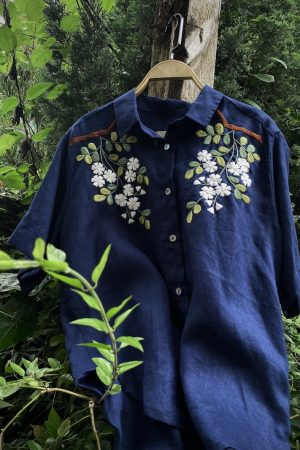 Áo sơ mi thêu tay cúc mi