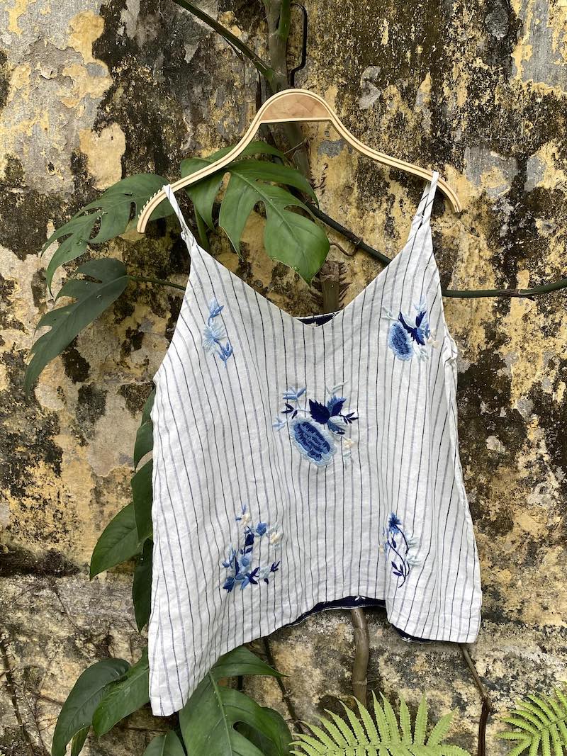 Elan Áo 2 dây thêu thêu tay cụm hoa rơi 10