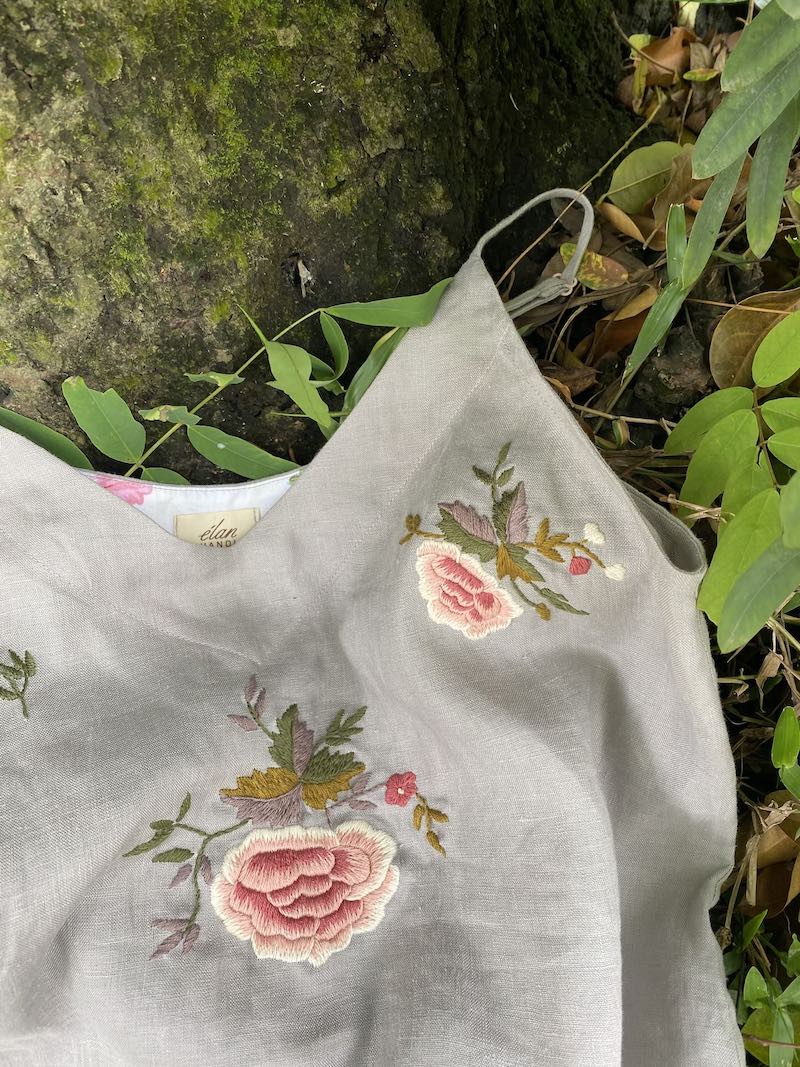 Elan Áo 2 dây thêu thêu tay cụm hoa rơi 8