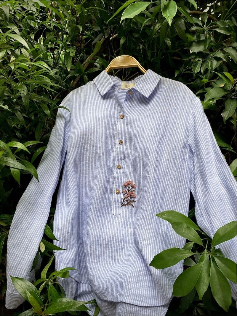 Elan Áo THEN thêu tay - Pure Linen - Kẻ xanh nhạt