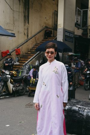 Set áo dài ngũ thân thêu tay hoa rơi - Thô mặt gấm và áo dài sát nách đũi tơ