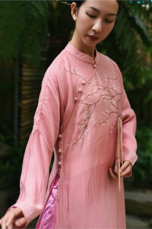 Set áo dài tơ crep vẽ tay hoa đào + áo dài sát nách đũi tơ