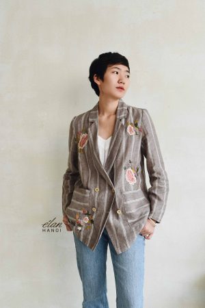 Áo blazer thêu tay hoa rơi