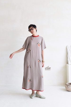 Váy suông thêu tay hoa rơi