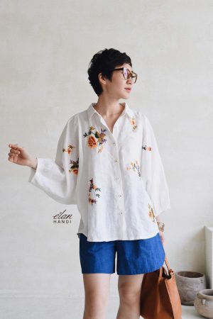 Áo sơmi tay dơi thêu tay hoa hồng rơi